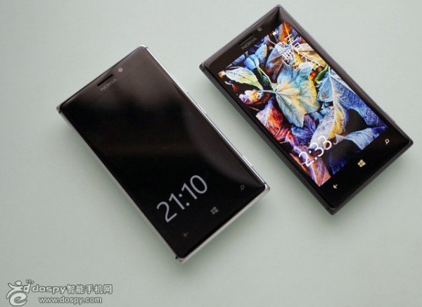 nokia-lumia-925-live-clock